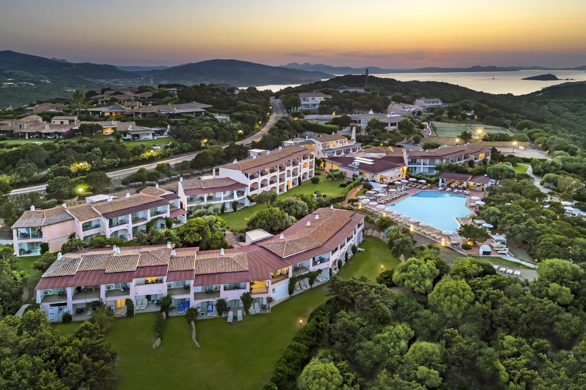 Grand Hotel In Порто-Черво Екстер'єр фото